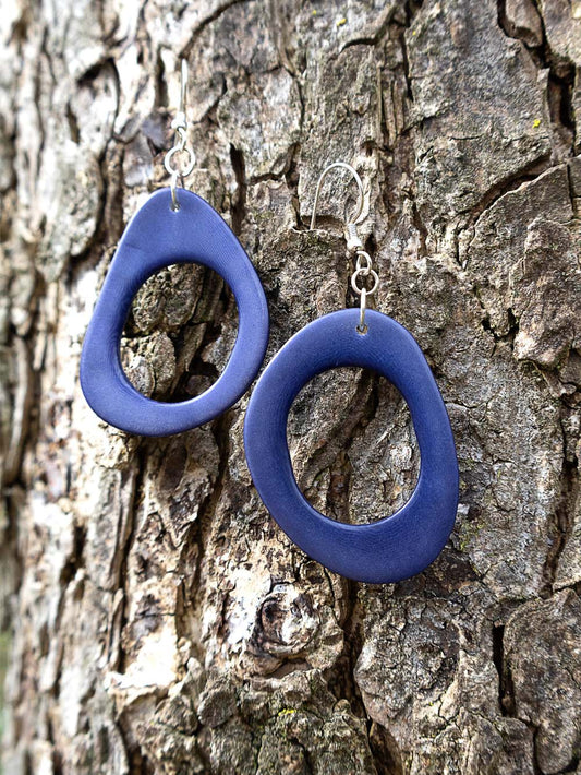 Pendientes Donaret azul oscuro - Pendientes de tagua plateados