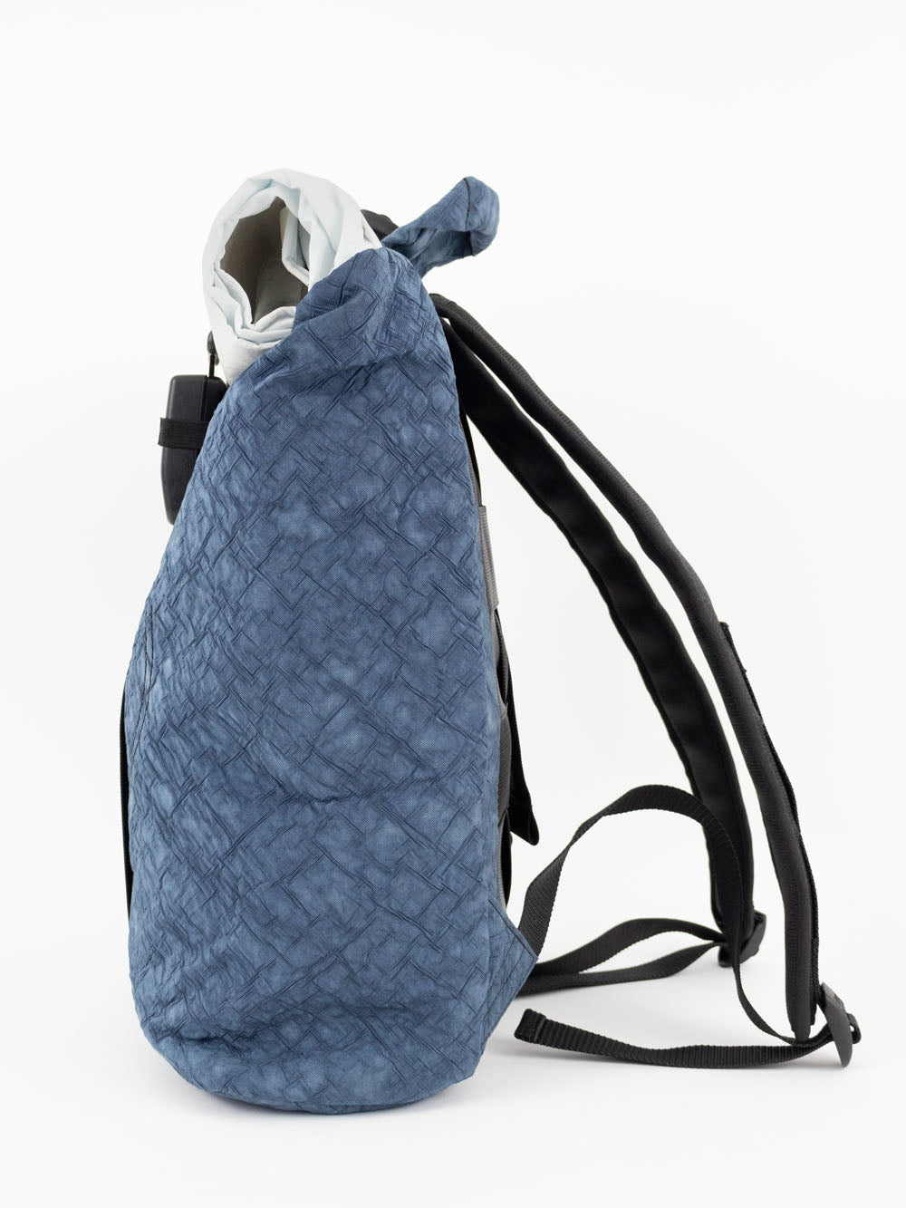 Airpaq backpack roll top - blue/white colored 